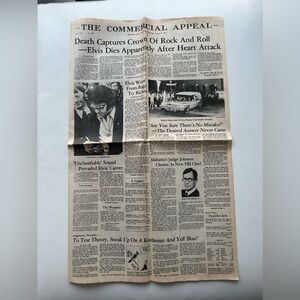 Elvis Presley Dearh pullout newspaper The commercial appeal Aug 17 1977